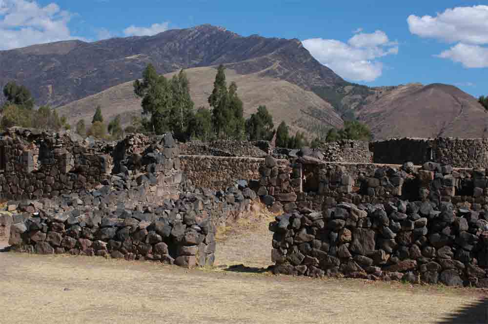 152 - Peru - Raqchi, conjunto arqueologico inca, conjunto de viviendas